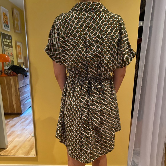Pattern Wrap Dress - Picture 3 of 7